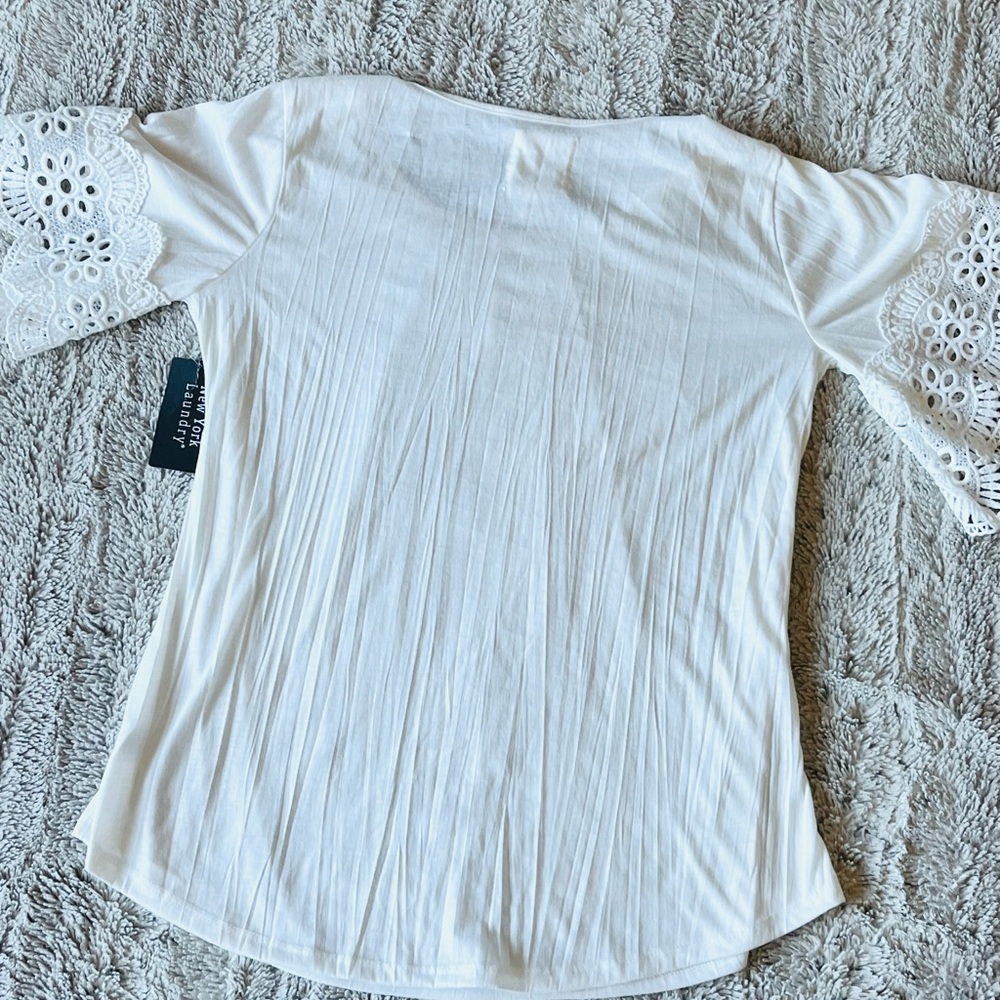 NWT! New York Laundry White Pleated Ruffled Blouse - Picture 7 of 7